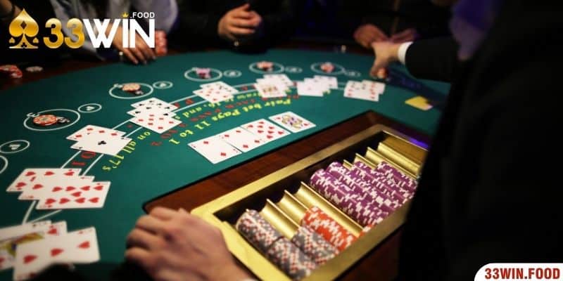 Tìm hiểu thuật ngữ Poker - Các vị trí trên bàn đấu